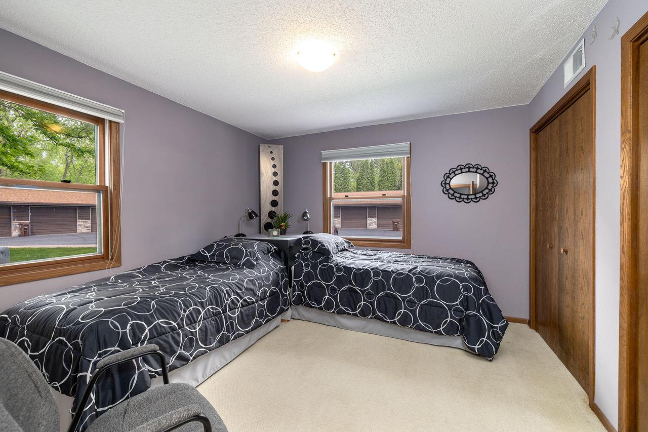 1341 Lauderdale PLACE