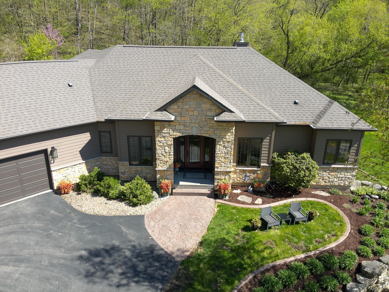 W6104 Valley PLACE