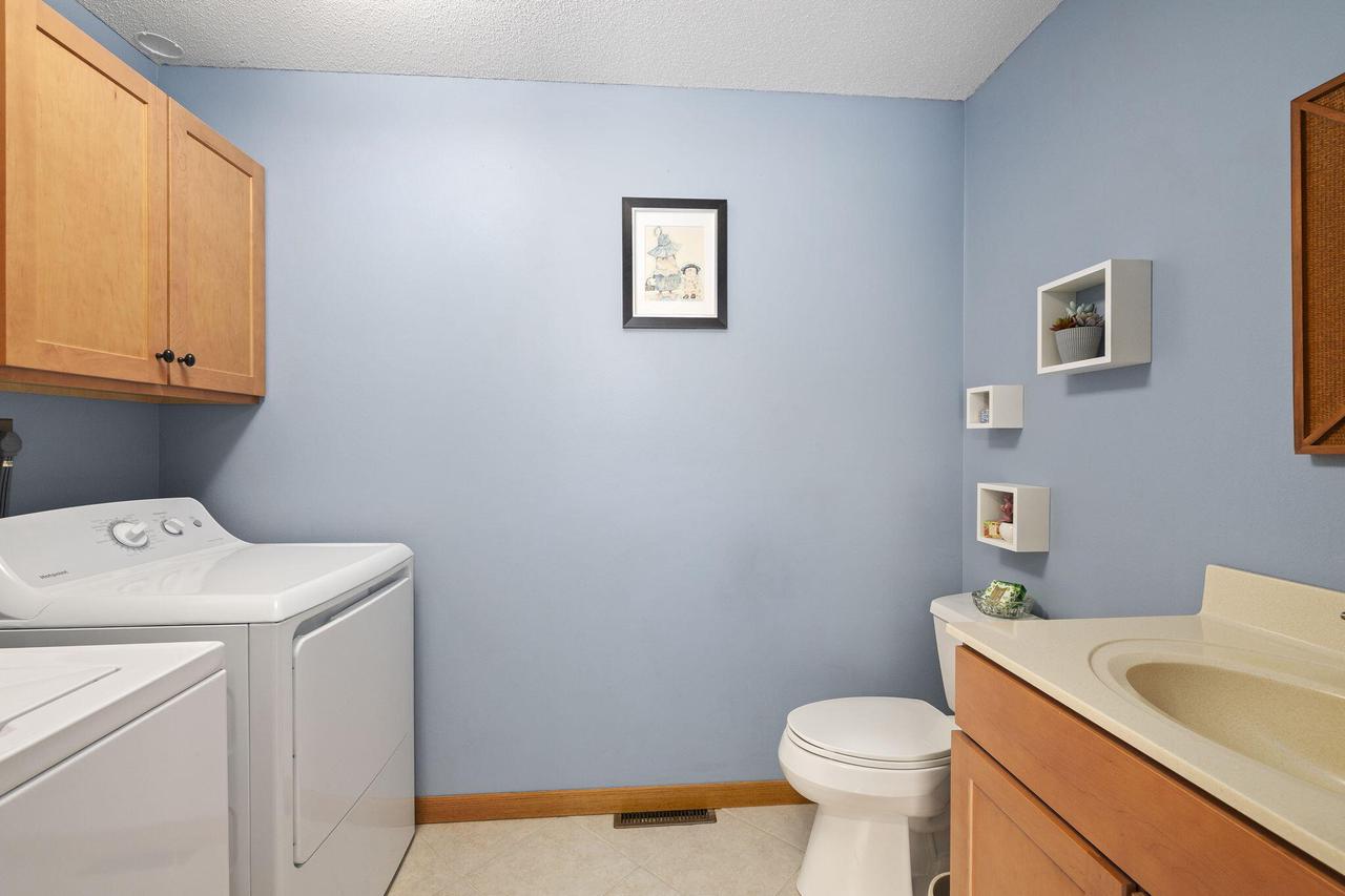 3328 Bayside COURT