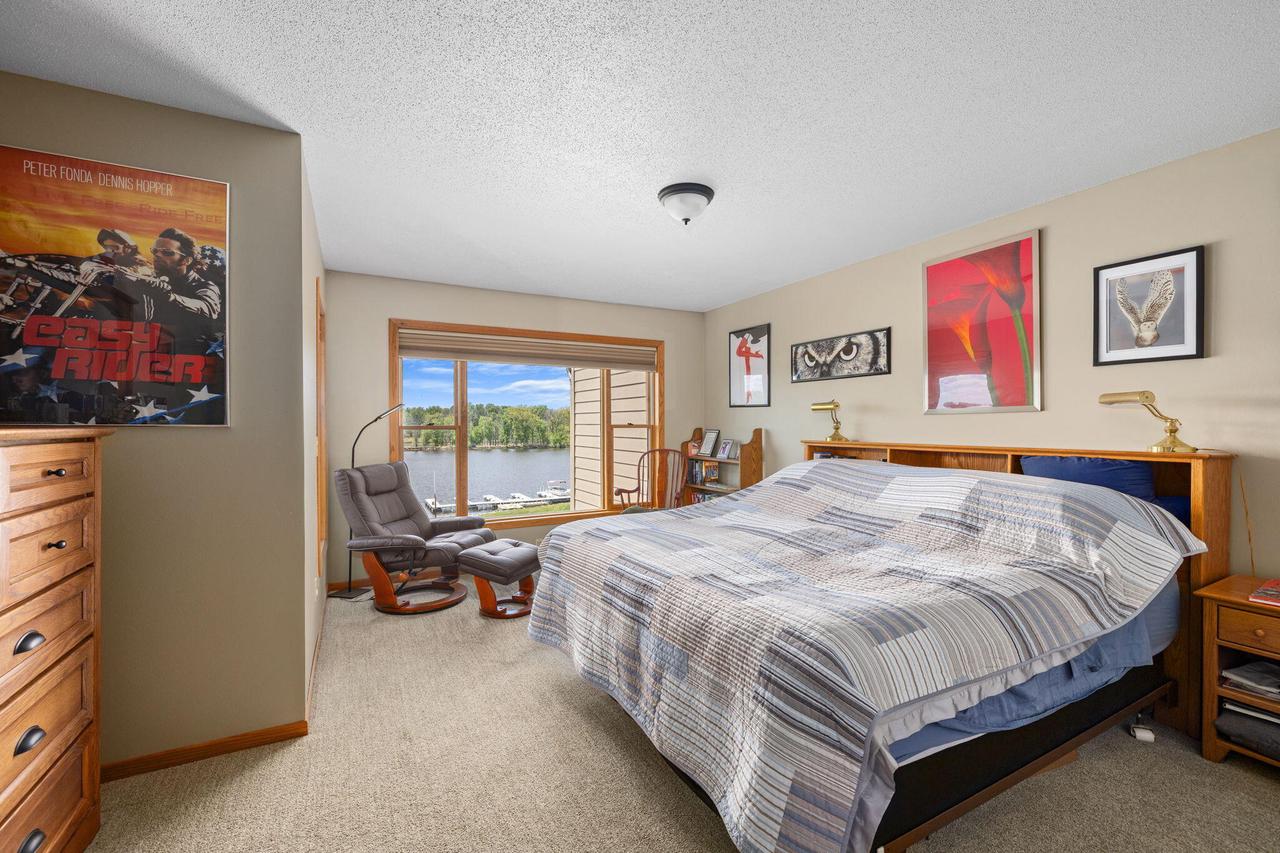 3328 Bayside COURT