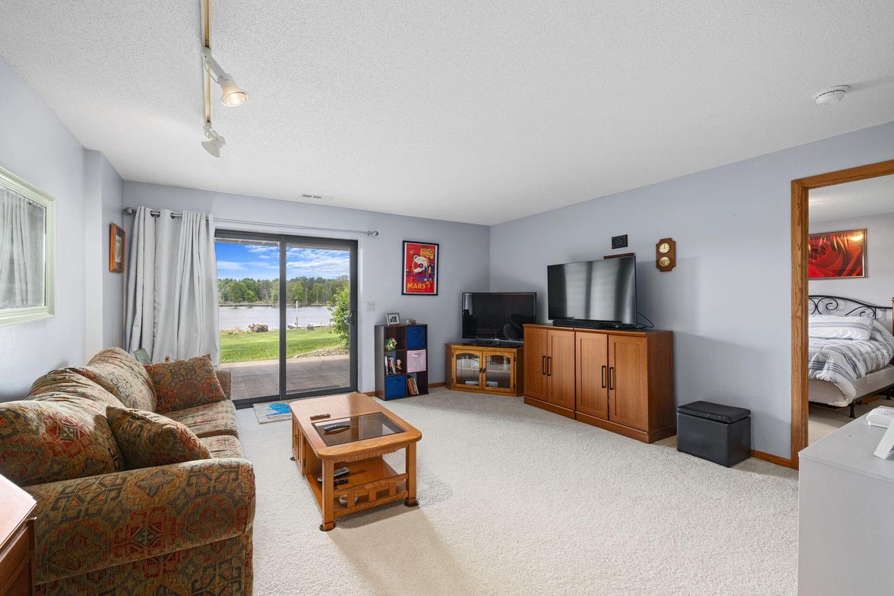 3328 Bayside COURT