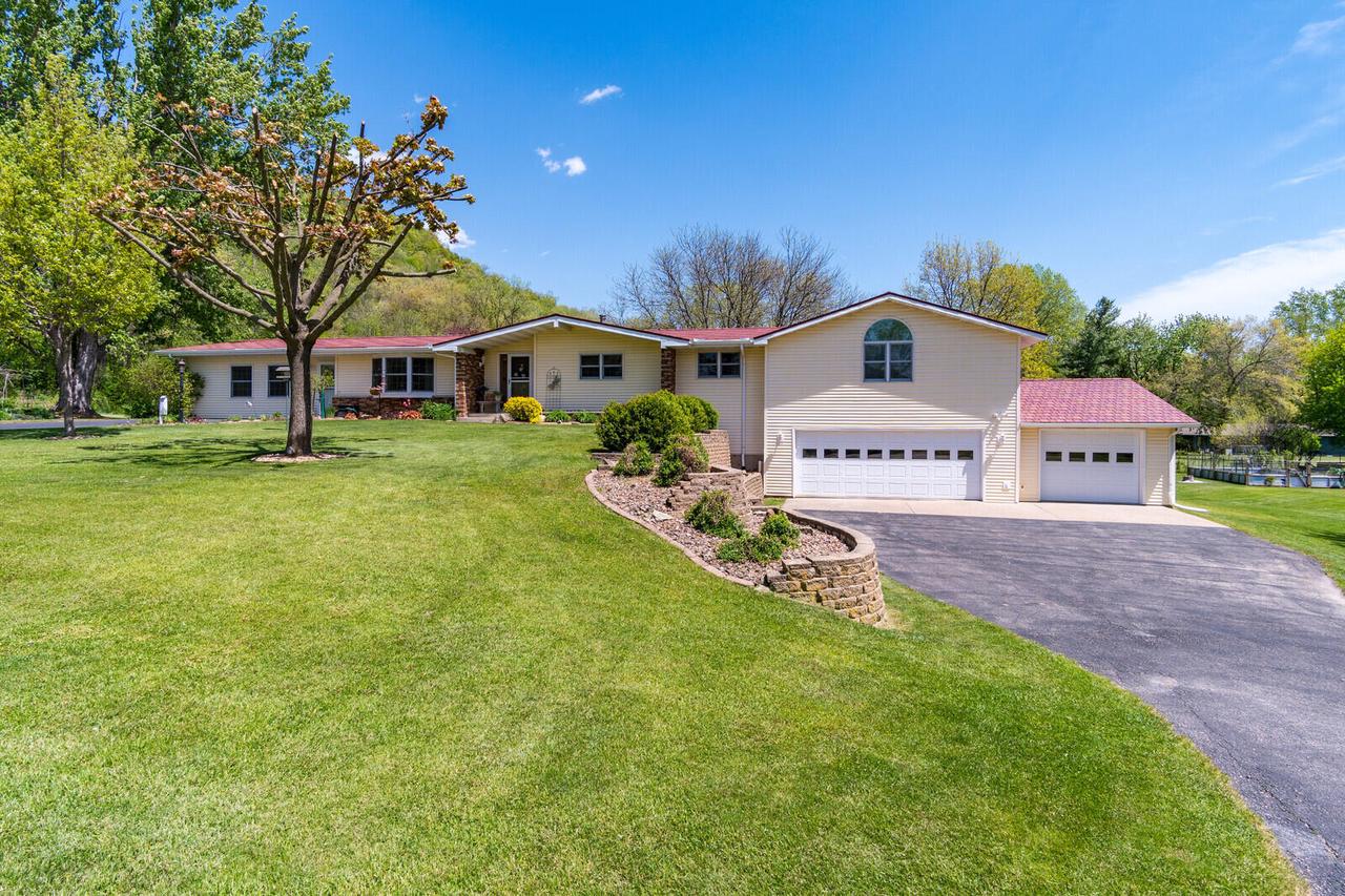 N3690 Lux LANE