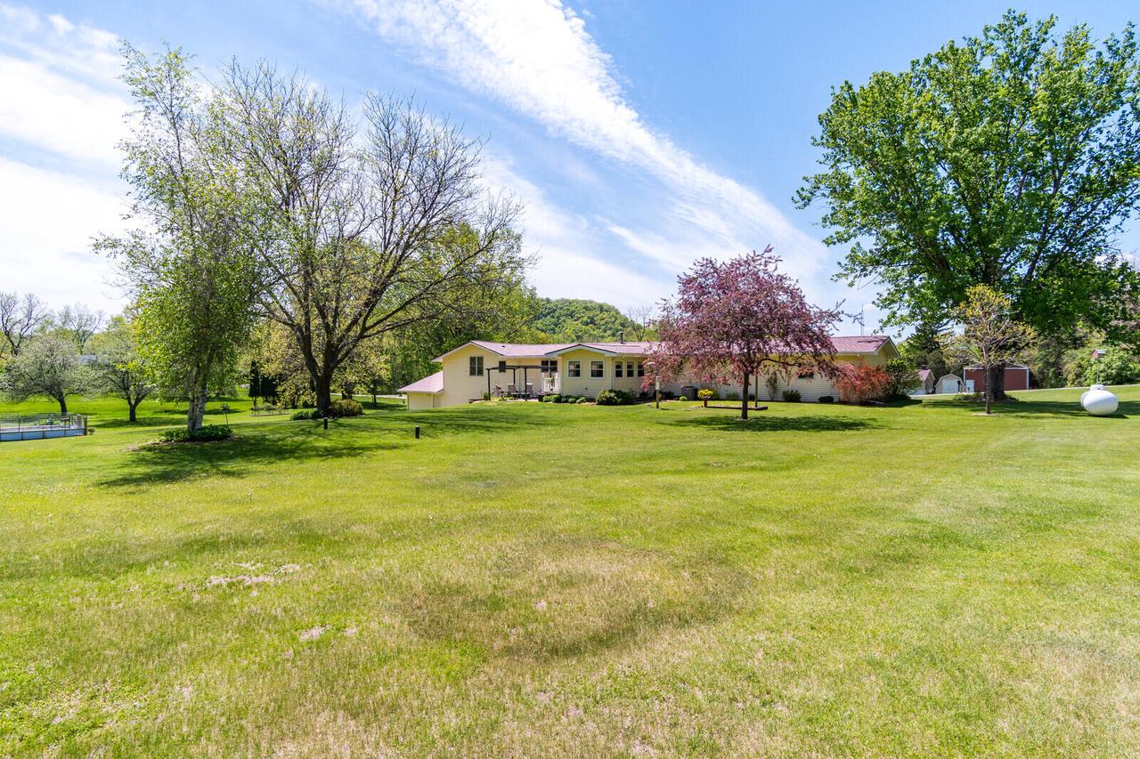 N3690 Lux LANE