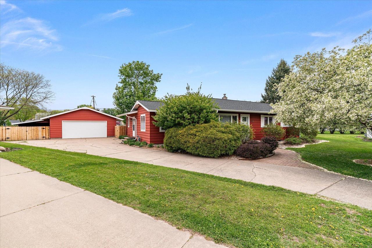 1102 Nancy COURT