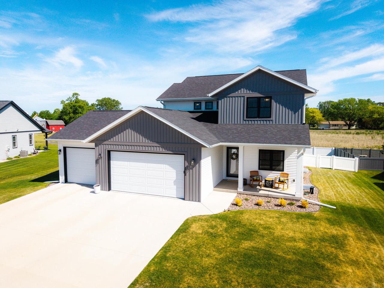 1713 Fox Glove STREET