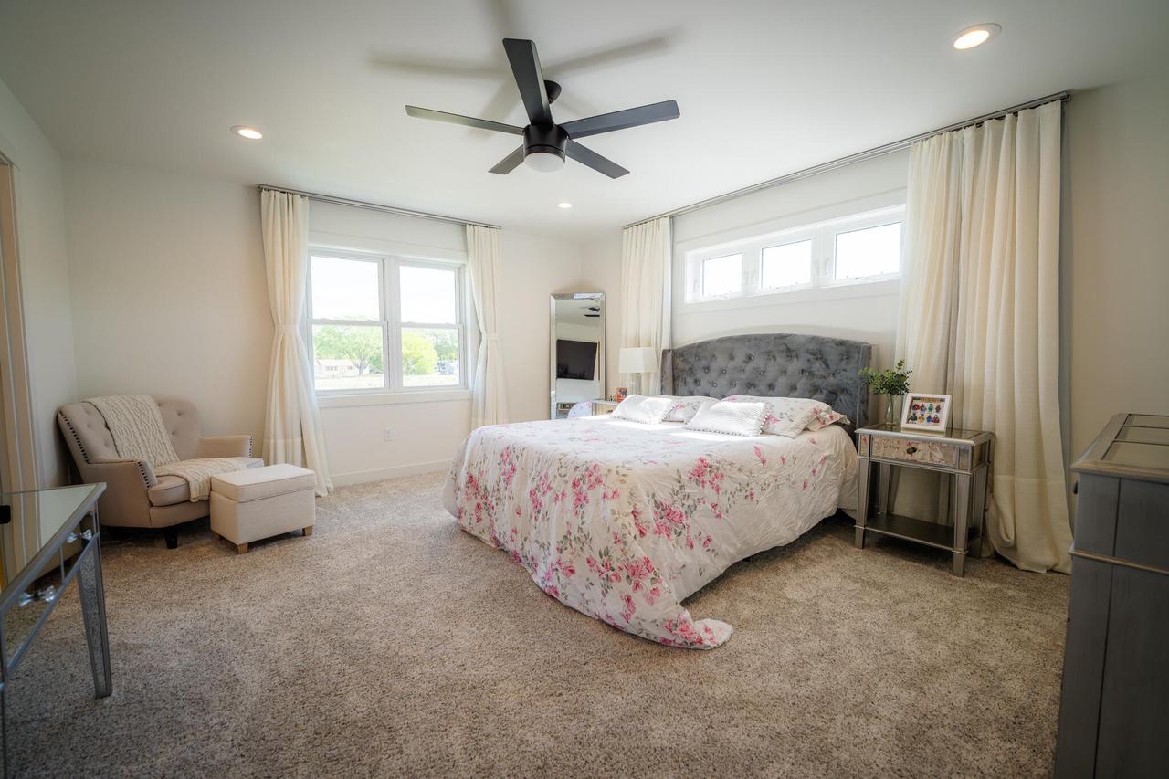 1713 Fox Glove STREET
