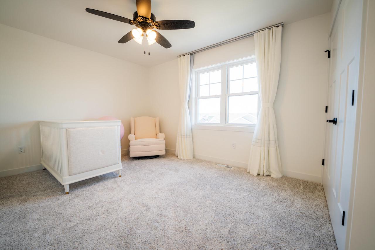 1713 Fox Glove STREET