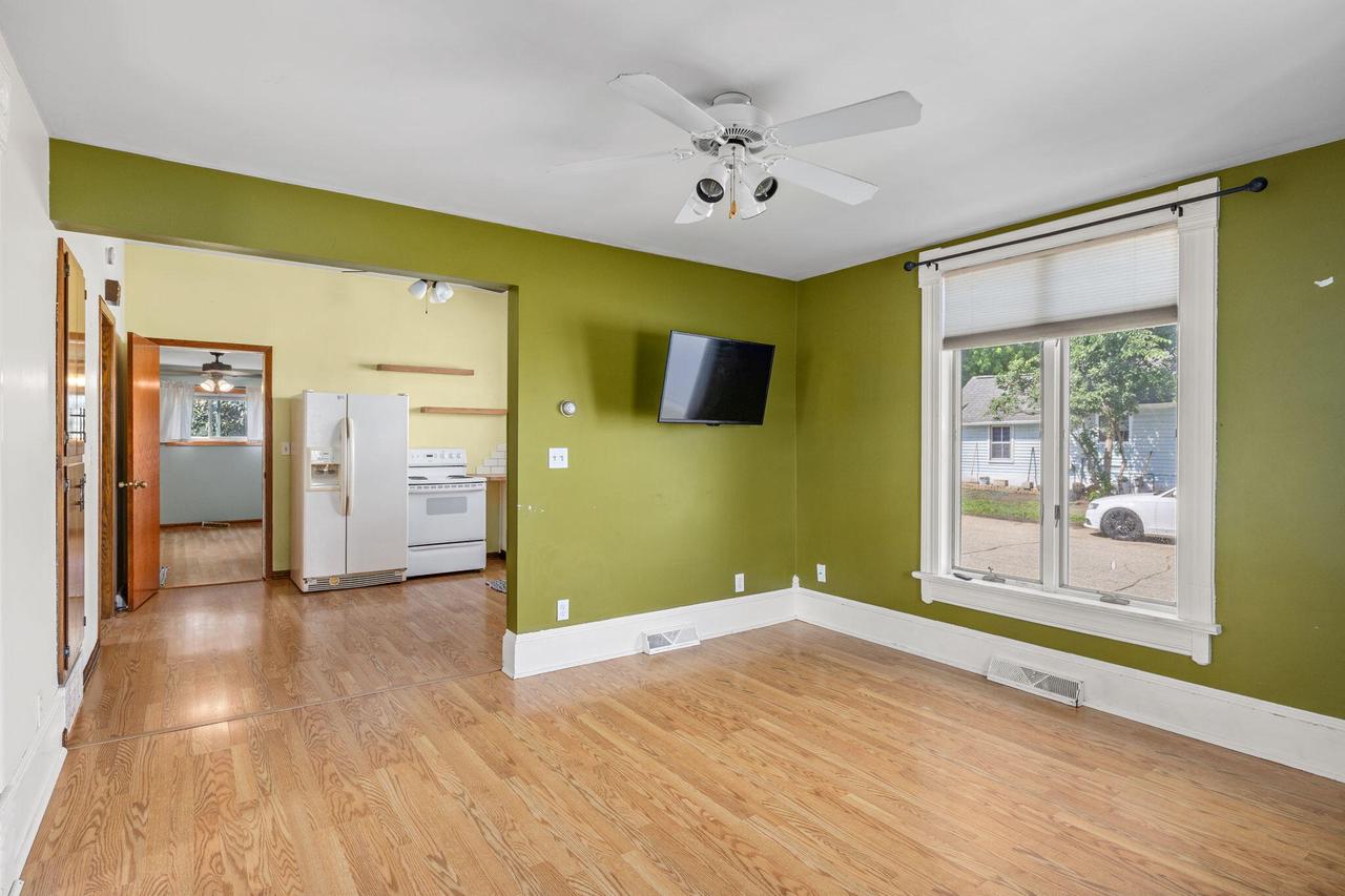 1215 Bangor STREET