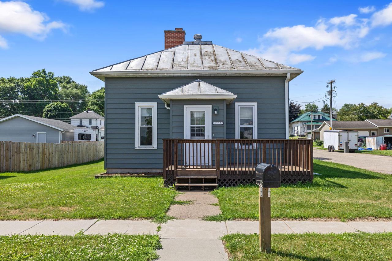 1215 Bangor STREET