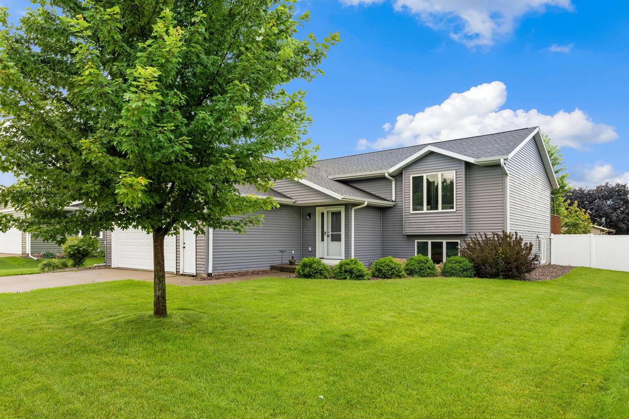 430 Lee DRIVE