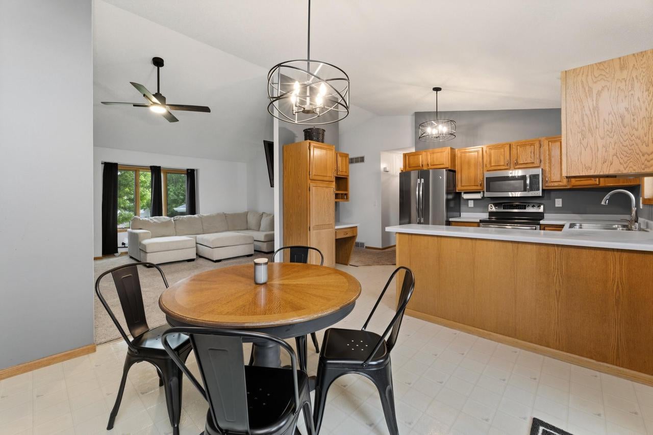 430 Lee DRIVE