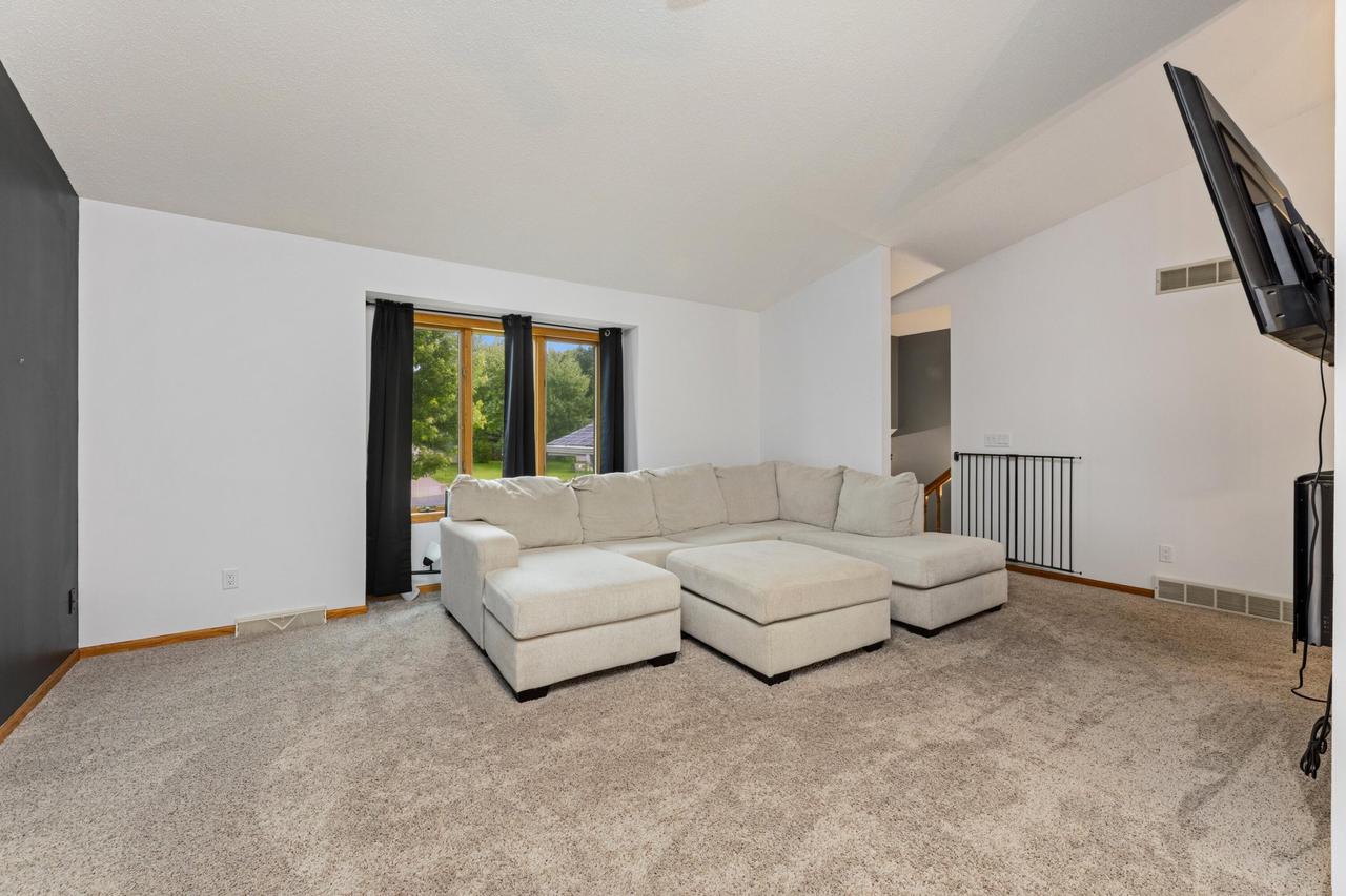 430 Lee DRIVE
