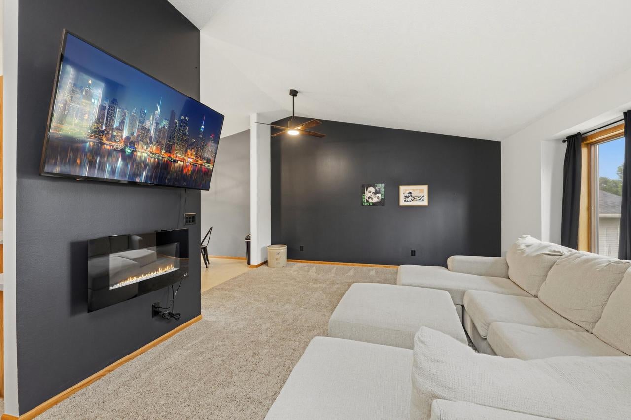430 Lee DRIVE