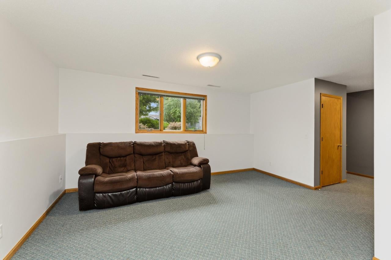 430 Lee DRIVE