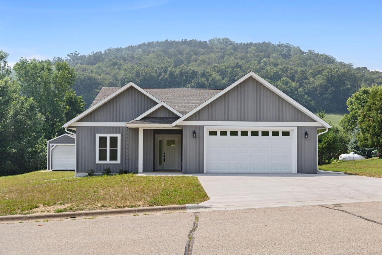445 White Tail DRIVE