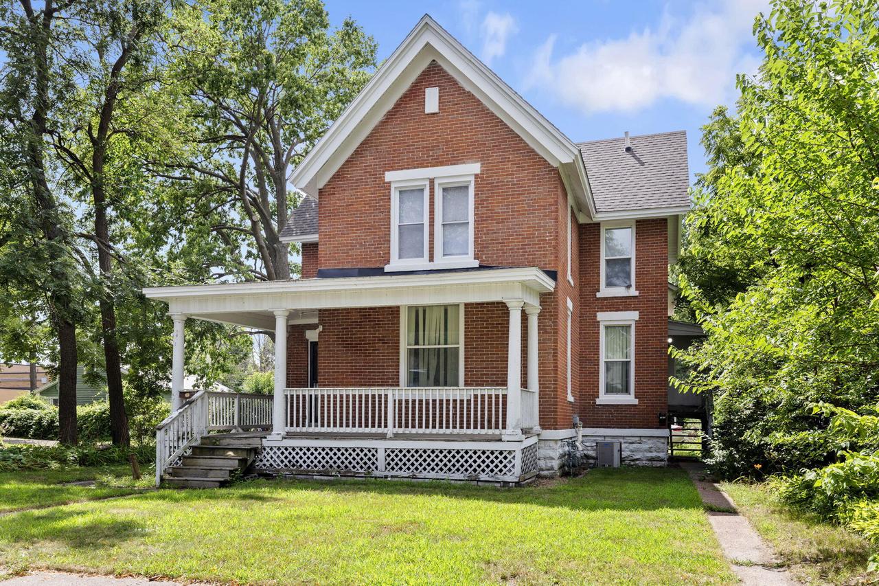 1016 8th STREET S S 1018