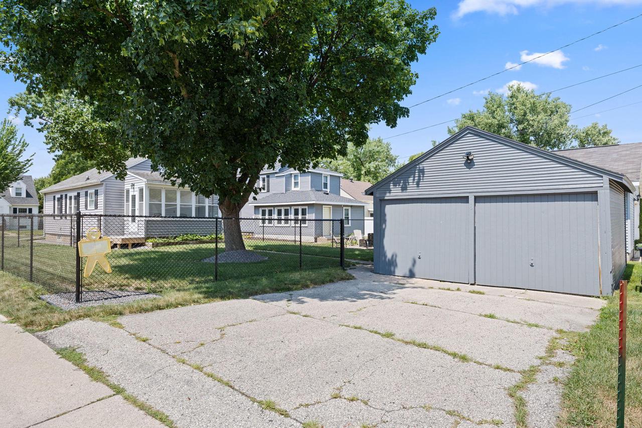 716 23rd STREET N N