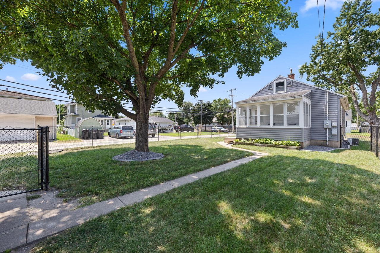 716 23rd STREET N N