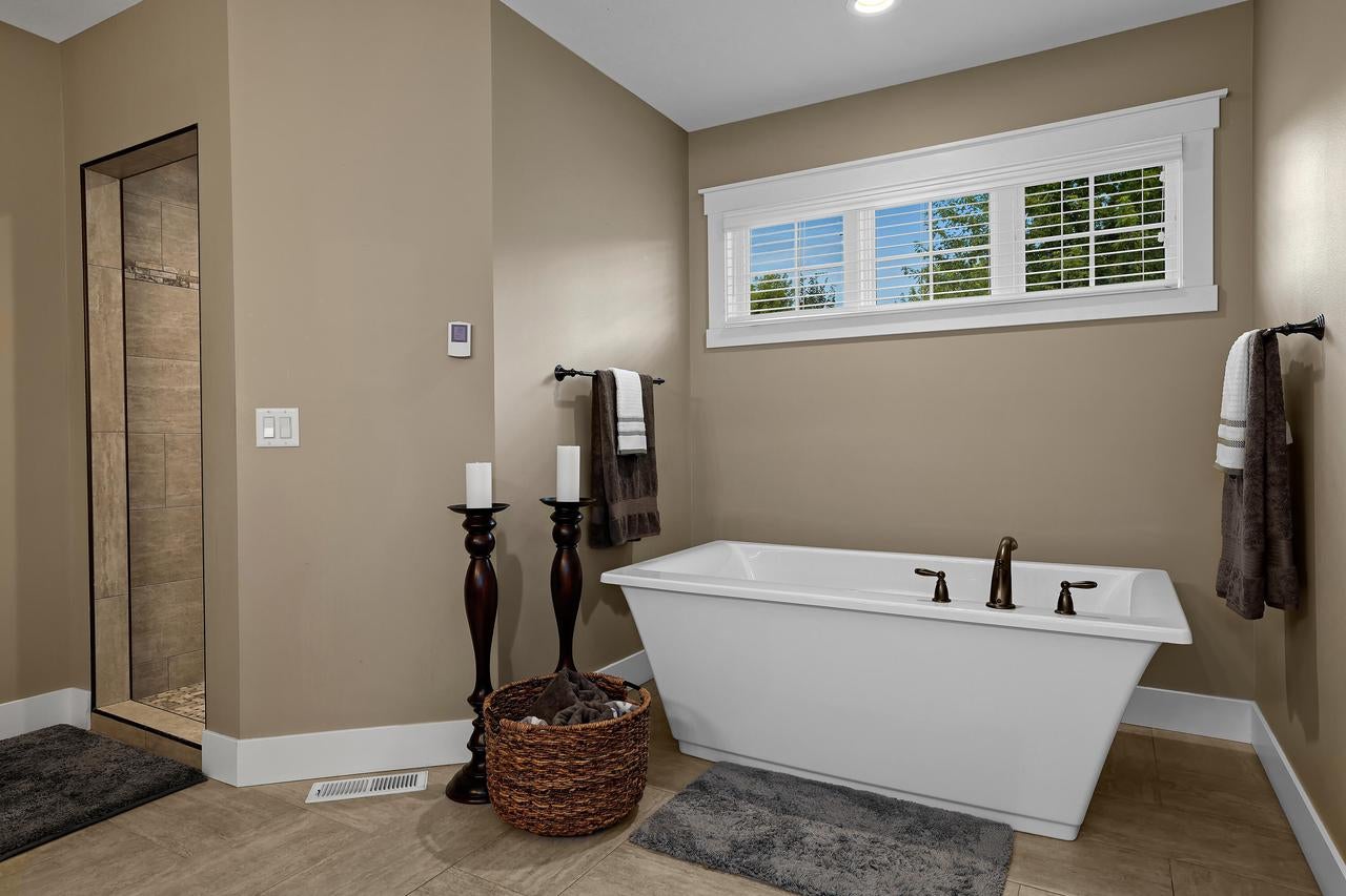 2380 Cobblestone COVE