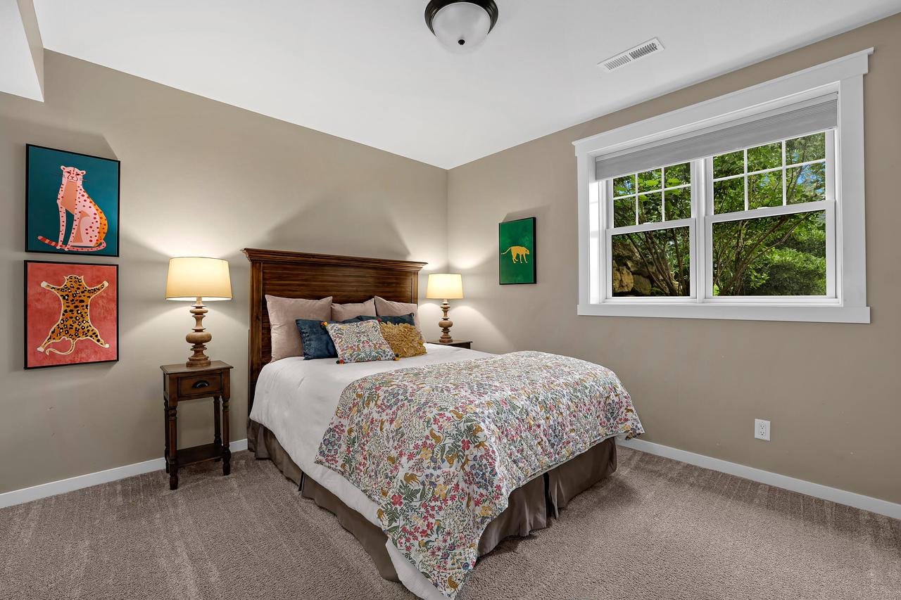 2380 Cobblestone COVE