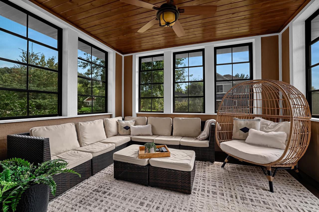 2380 Cobblestone COVE