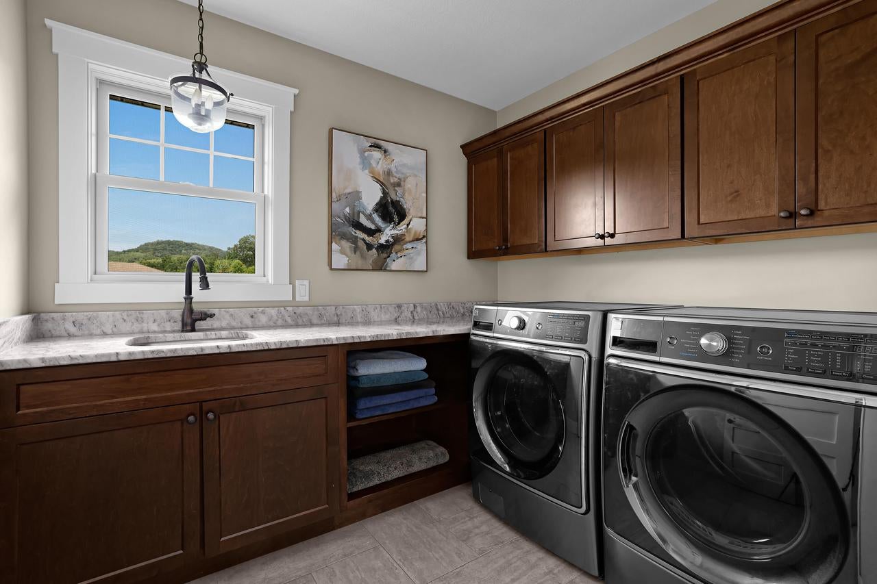 2380 Cobblestone COVE