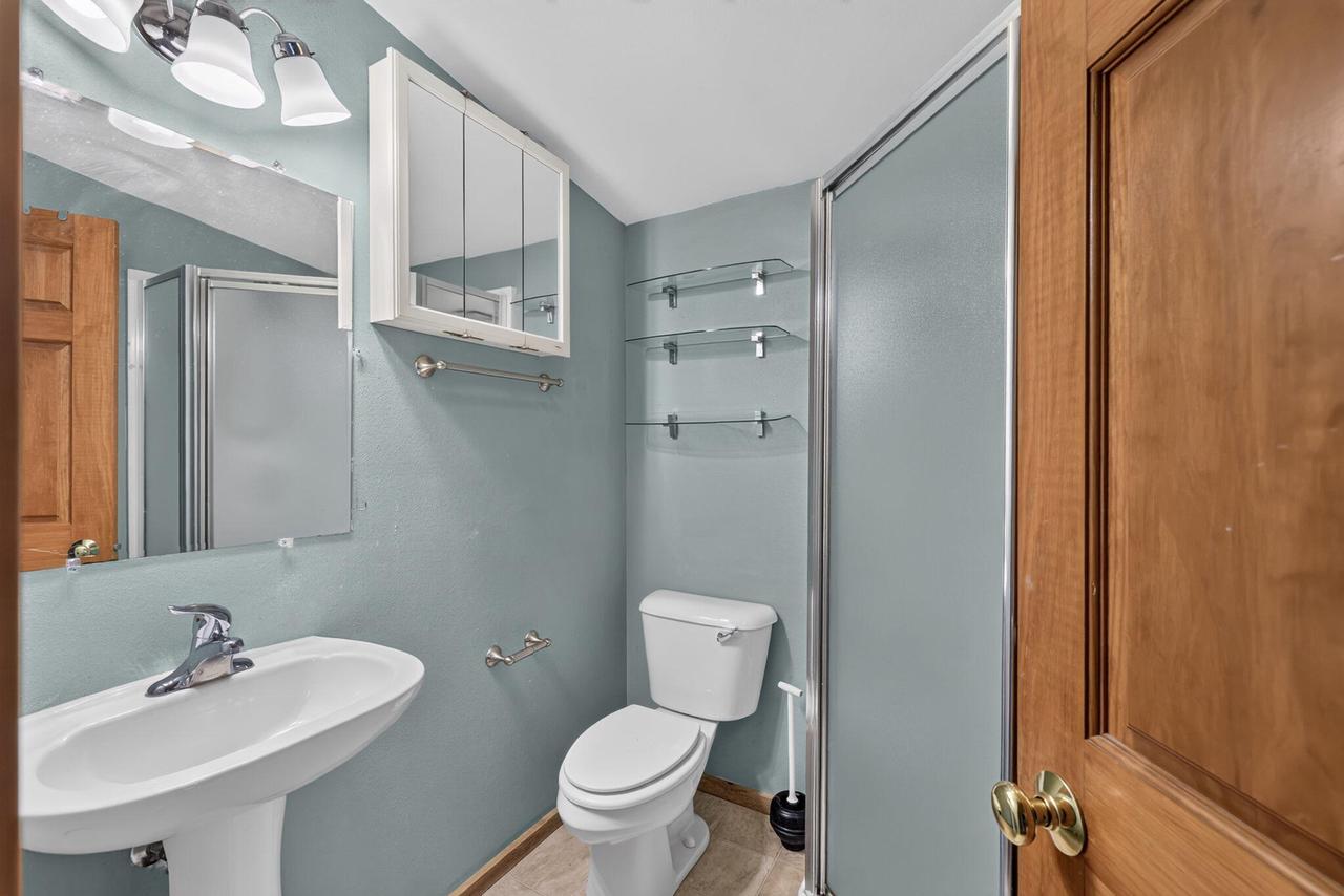 441 Overlook COURT
