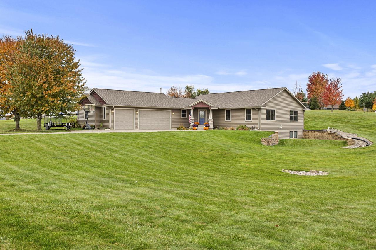 N13257 Larkspur ROAD