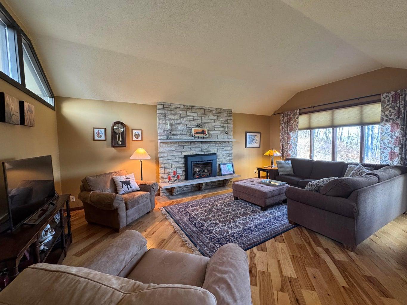 301 Hillview Boulevard