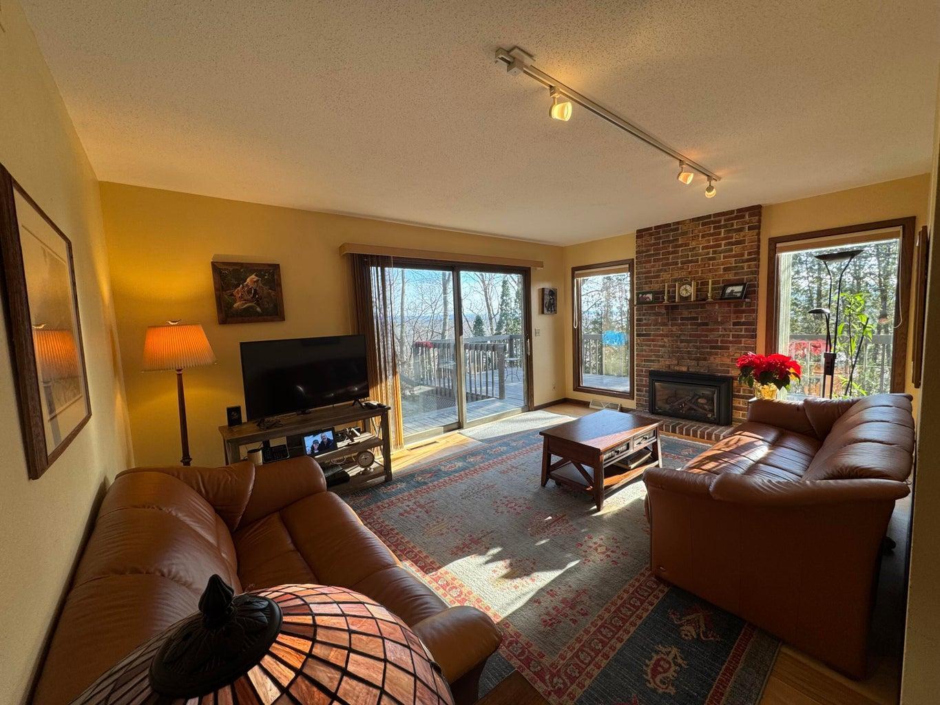 301 Hillview Boulevard