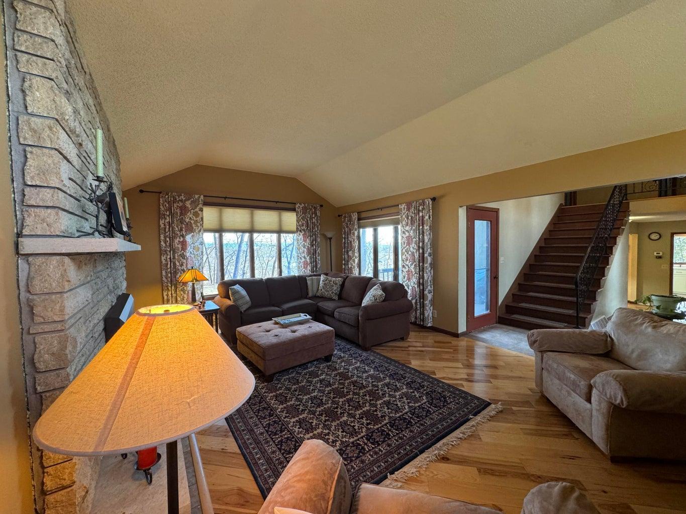 301 Hillview Boulevard