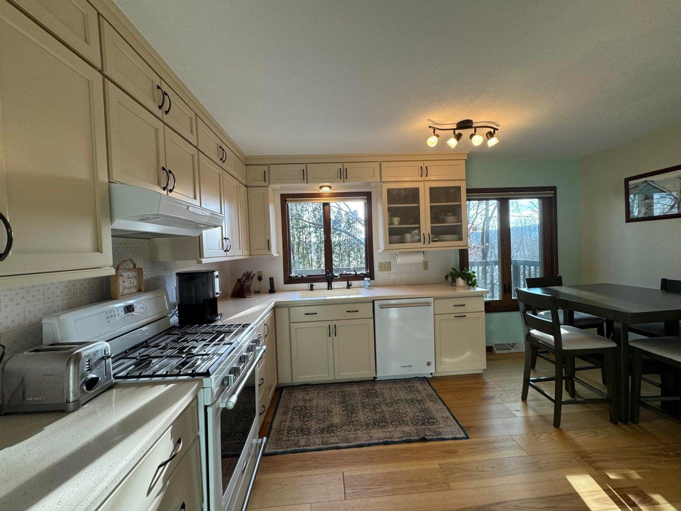 301 Hillview Boulevard