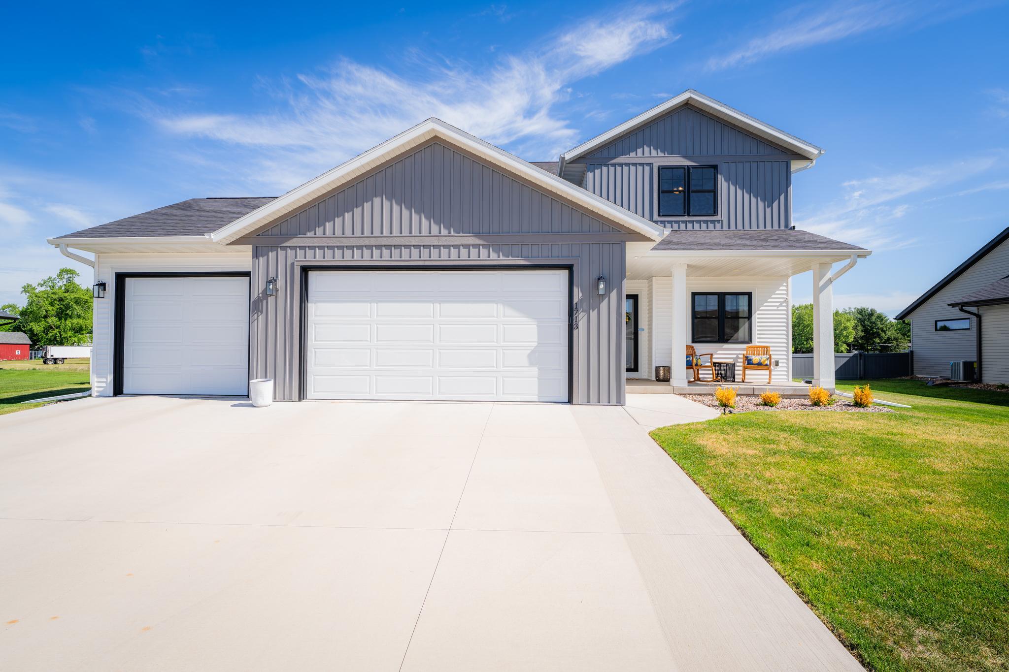 1713 Fox Glove Street