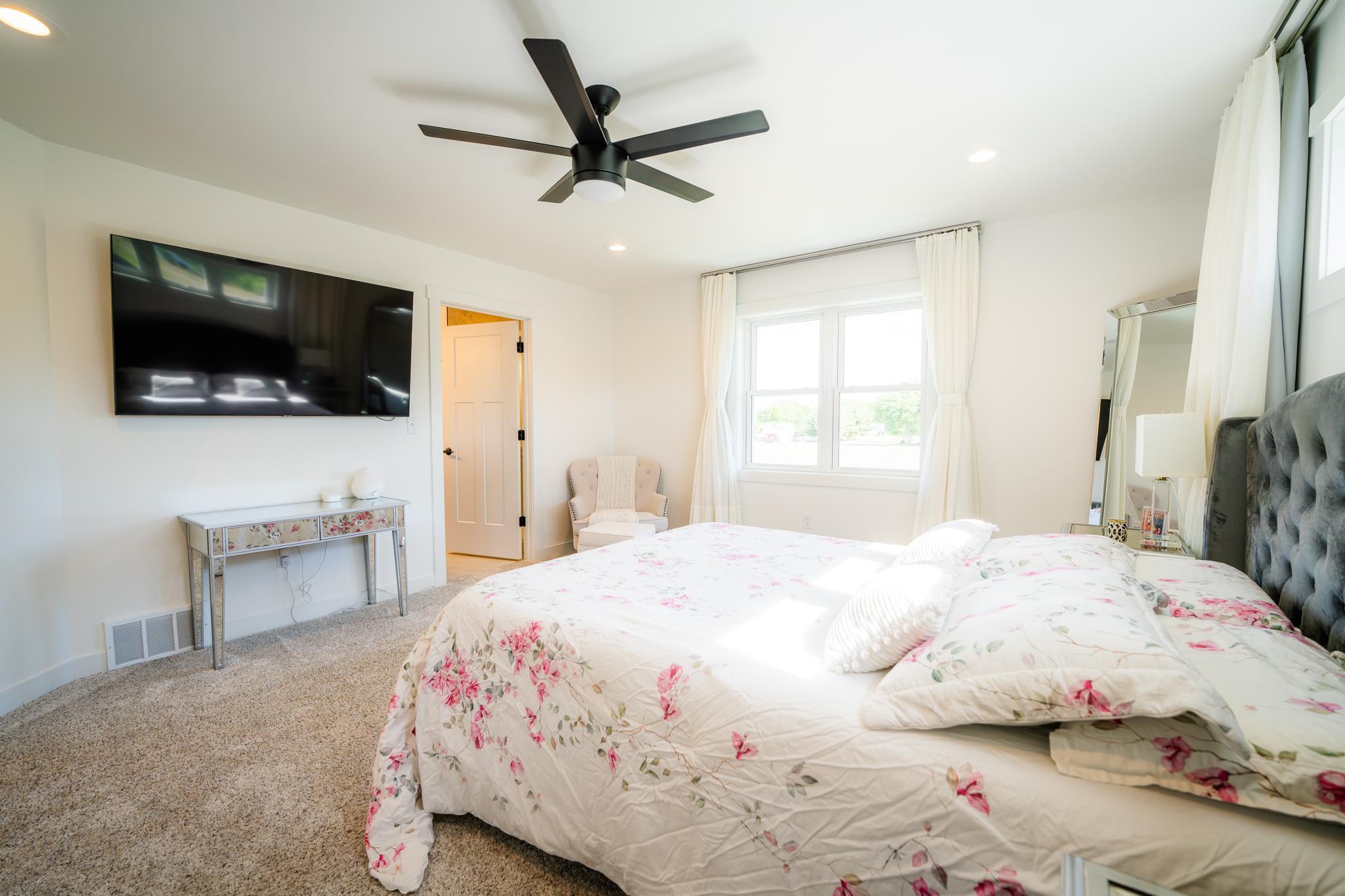 1713 Fox Glove Street