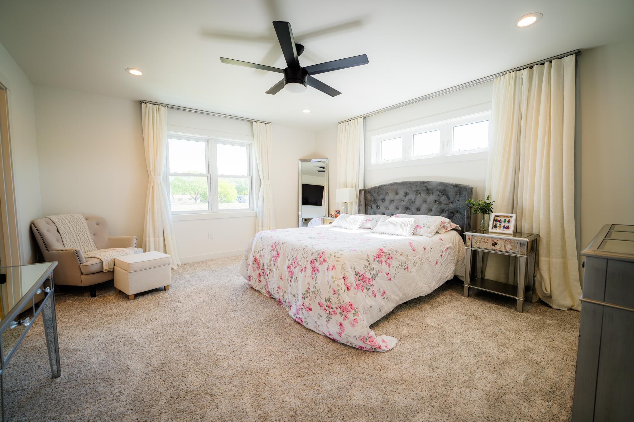 1713 Fox Glove Street
