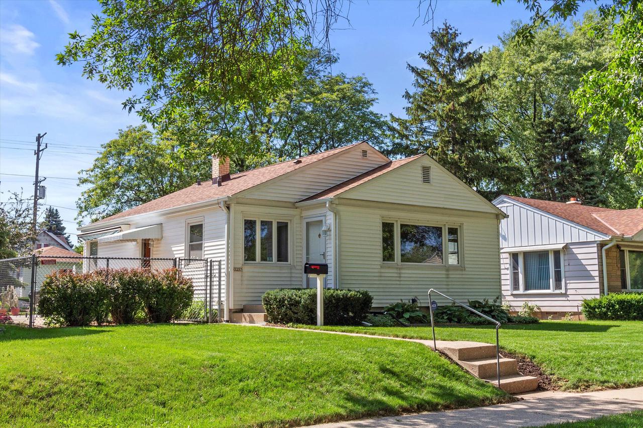 3257 S 50th STREET