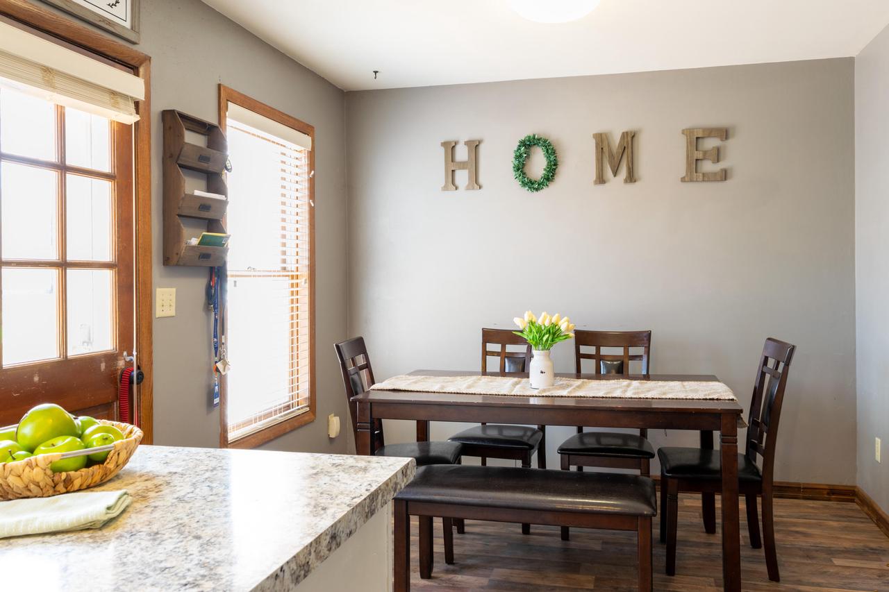 2020 Woodburn ROAD Unit: B