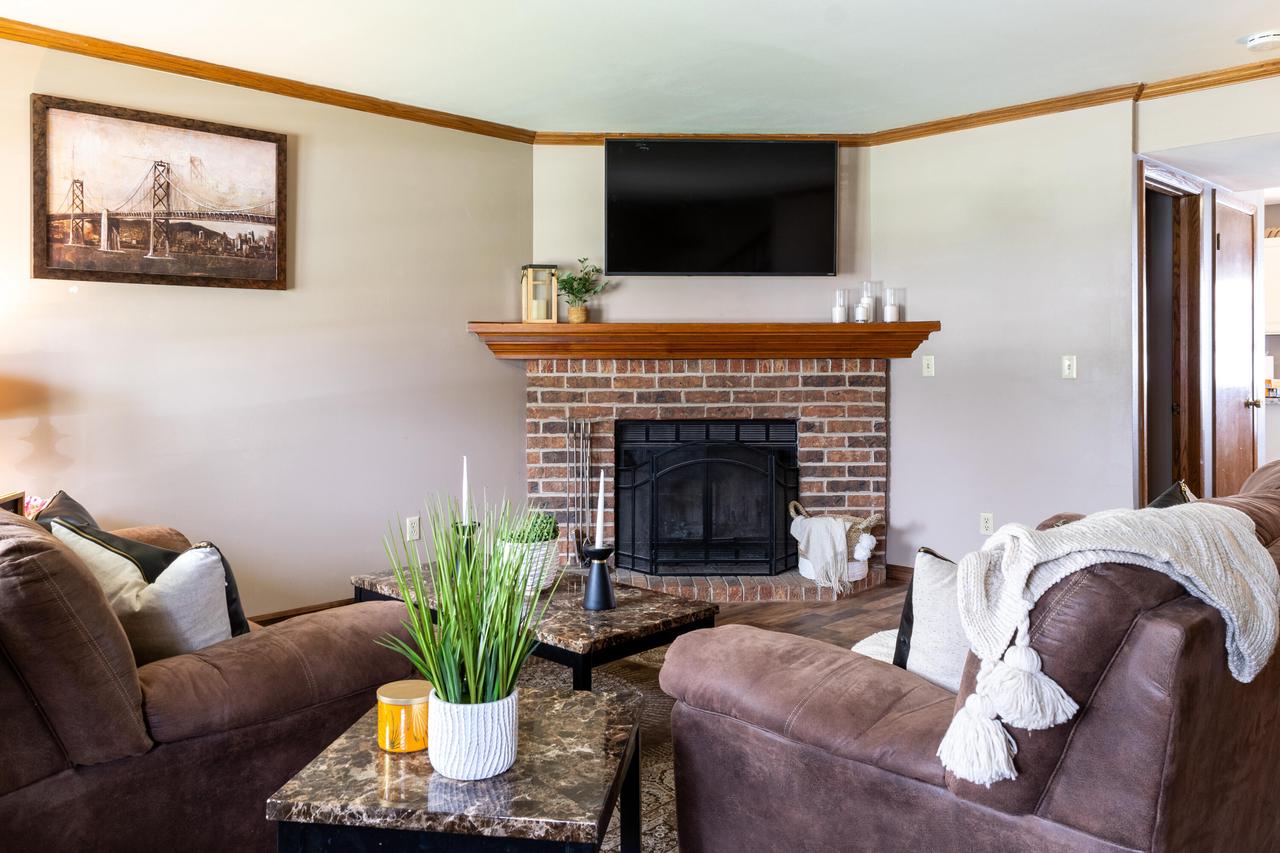 2020 Woodburn ROAD Unit: B