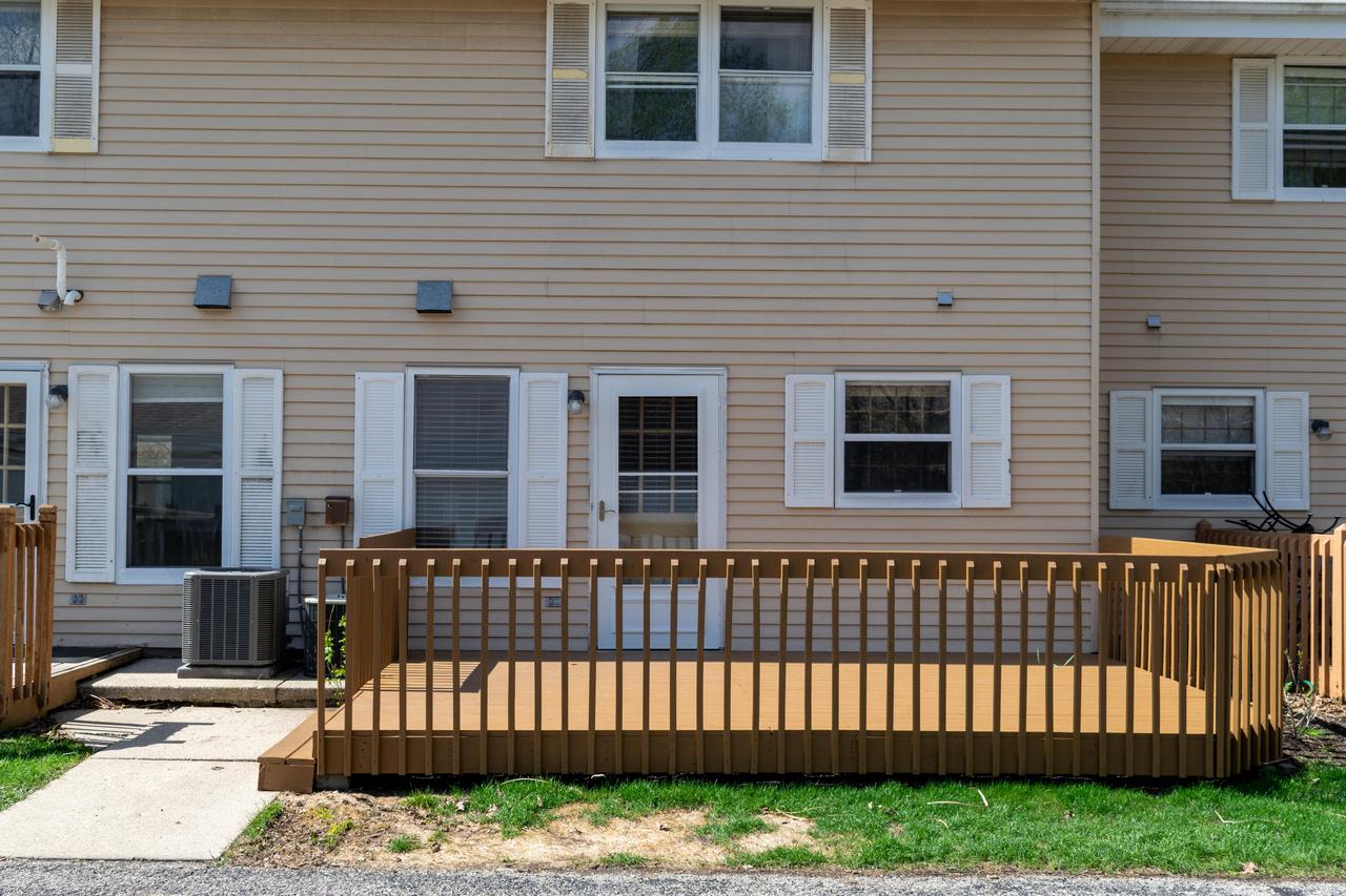 2020 Woodburn ROAD Unit: B