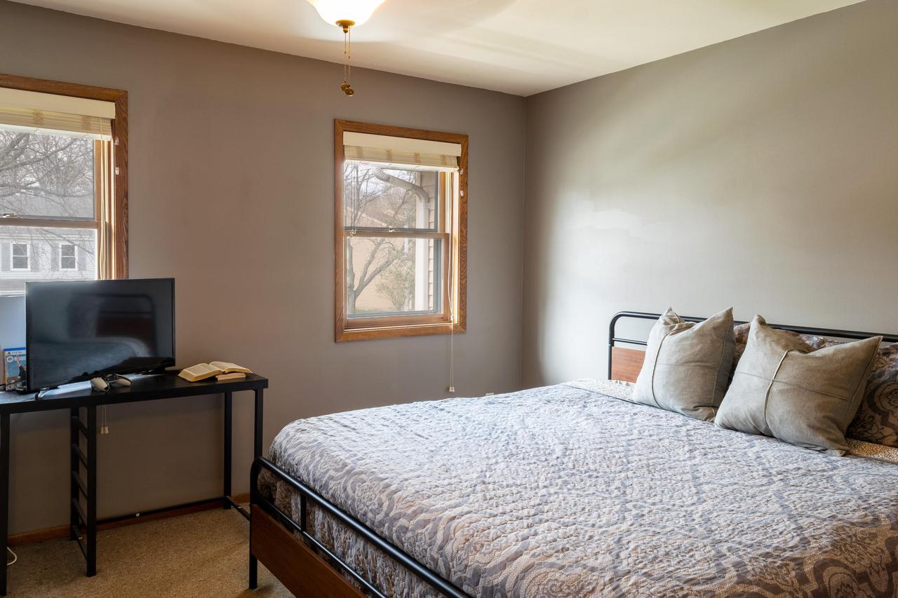 2020 Woodburn ROAD Unit: B