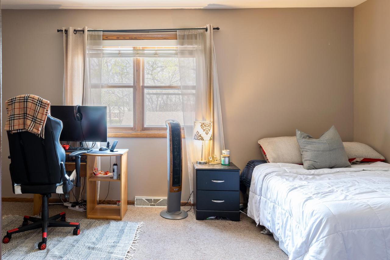 2020 Woodburn ROAD Unit: B