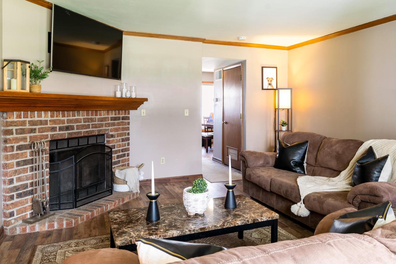 2020 Woodburn ROAD Unit: B