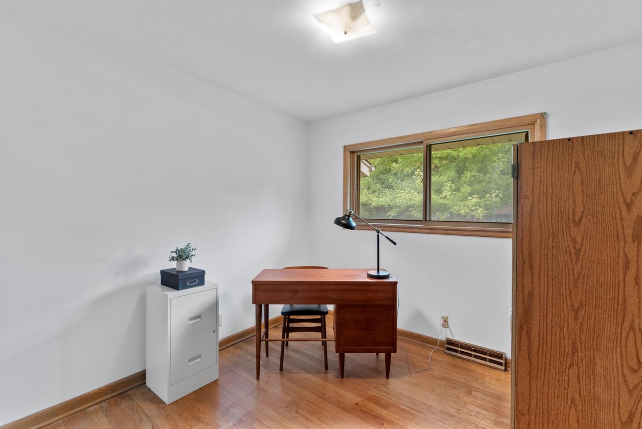 N84W12828 Ronald DRIVE