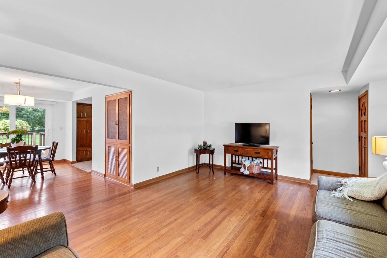 N84W12828 Ronald DRIVE