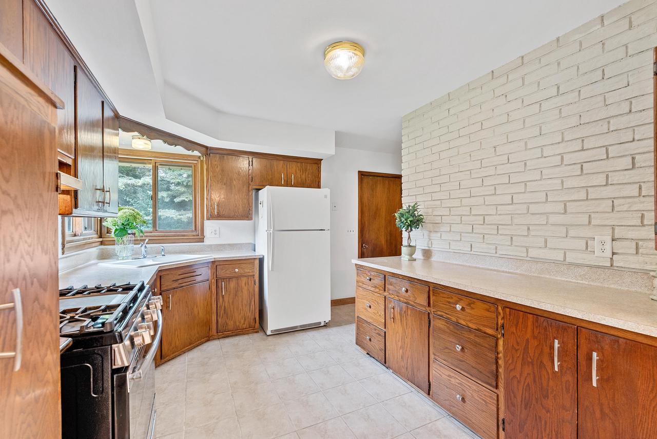 N84W12828 Ronald DRIVE
