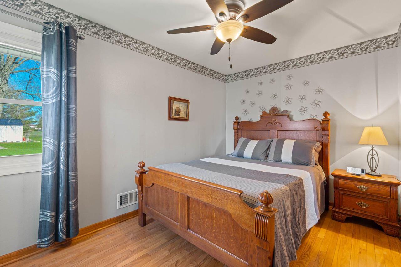 10120 South 8th AVENUE