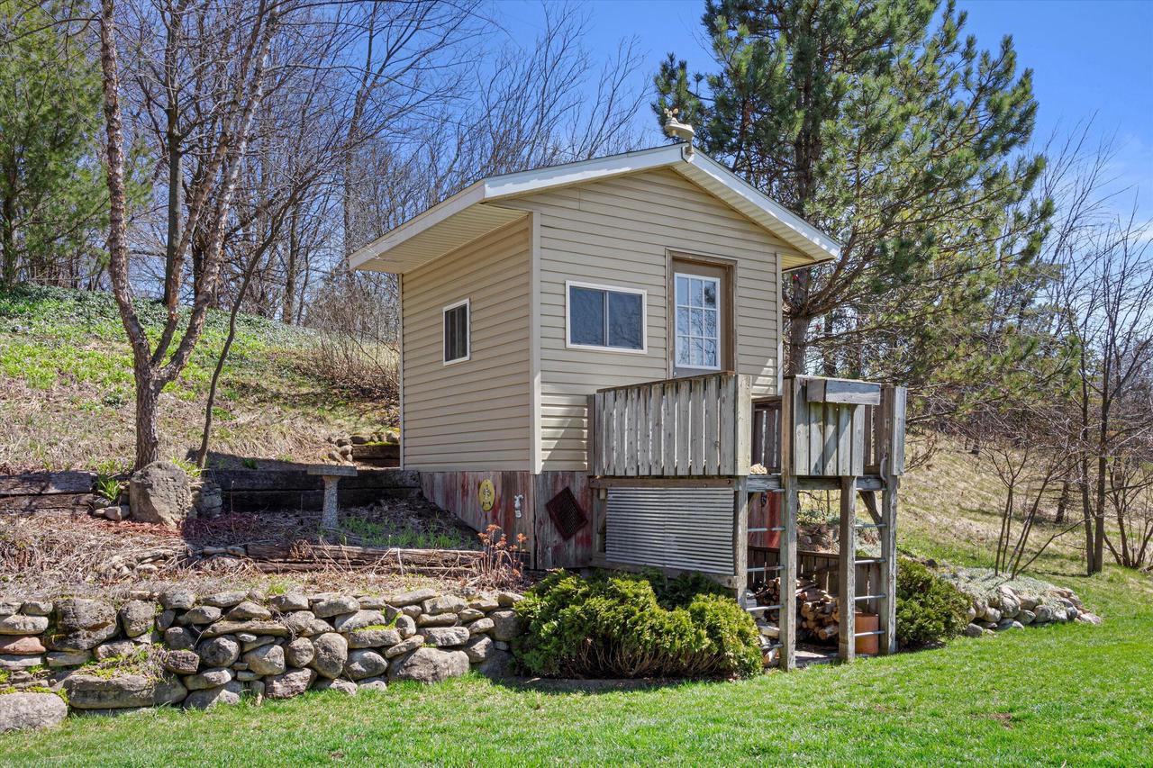 401 Prairie Hill WAY