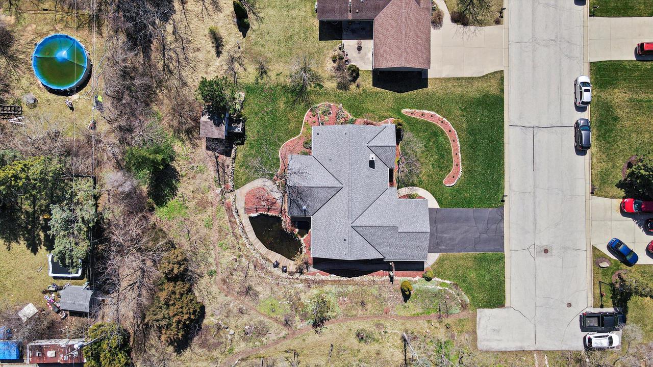 401 Prairie Hill WAY