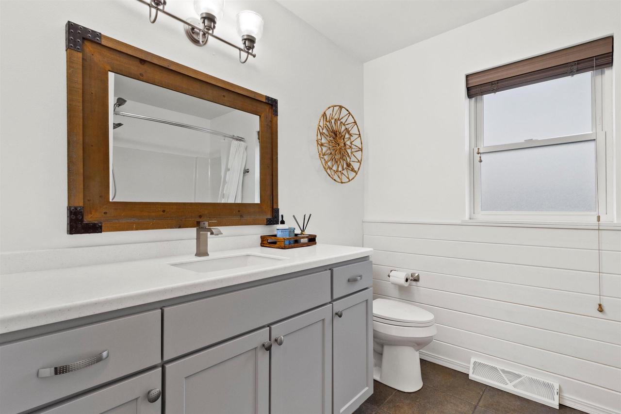 401 Prairie Hill WAY