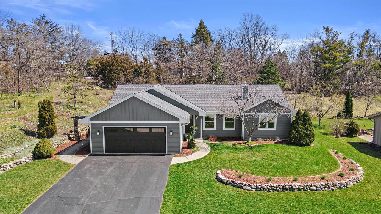 401 Prairie Hill WAY